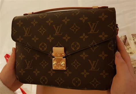 carteira louis vuitton como saber se é original|3 Formas de Identificar Bolsas Louis Vui.